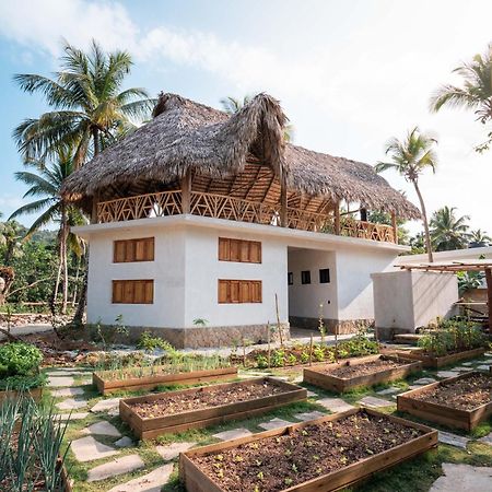 Leisy'S Garden Hostel & Rooms Samana Luaran gambar