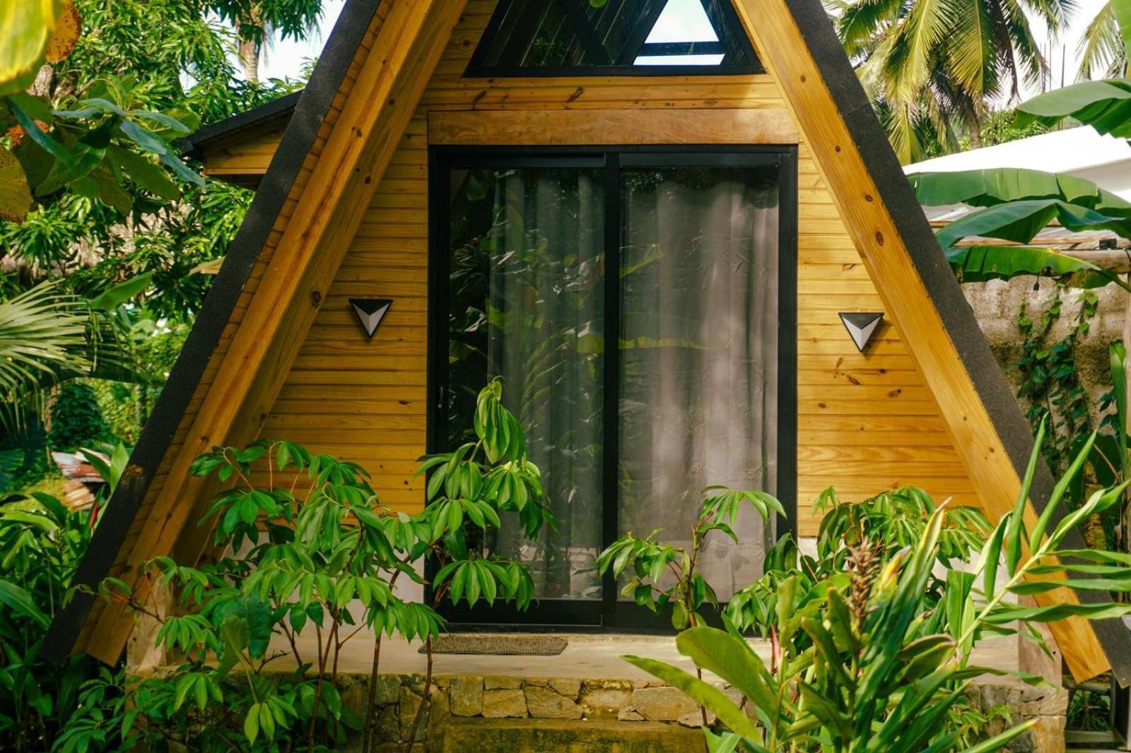Leisy'S Garden Hostel & Rooms Samana Luaran gambar