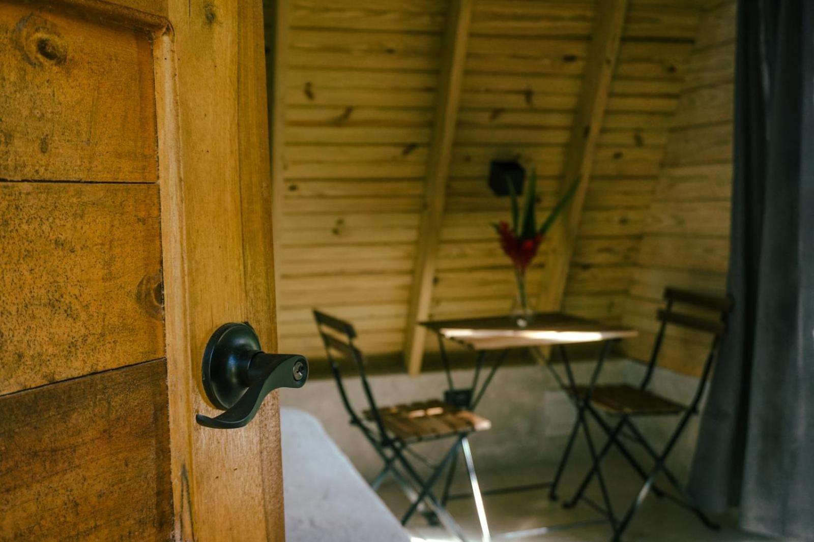 Leisy'S Garden Hostel & Rooms Samana Luaran gambar