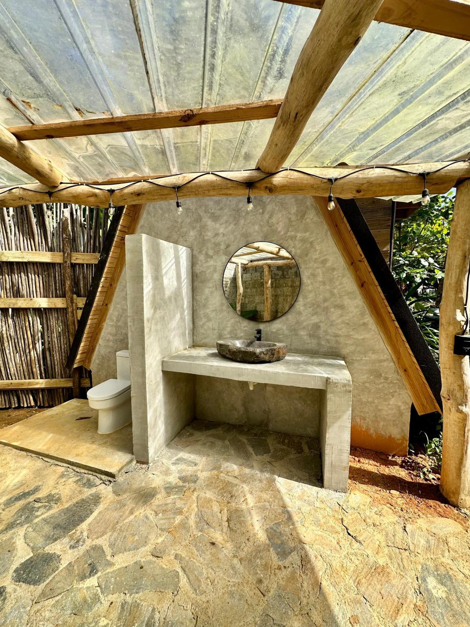 Leisy'S Garden Hostel & Rooms Samana Luaran gambar