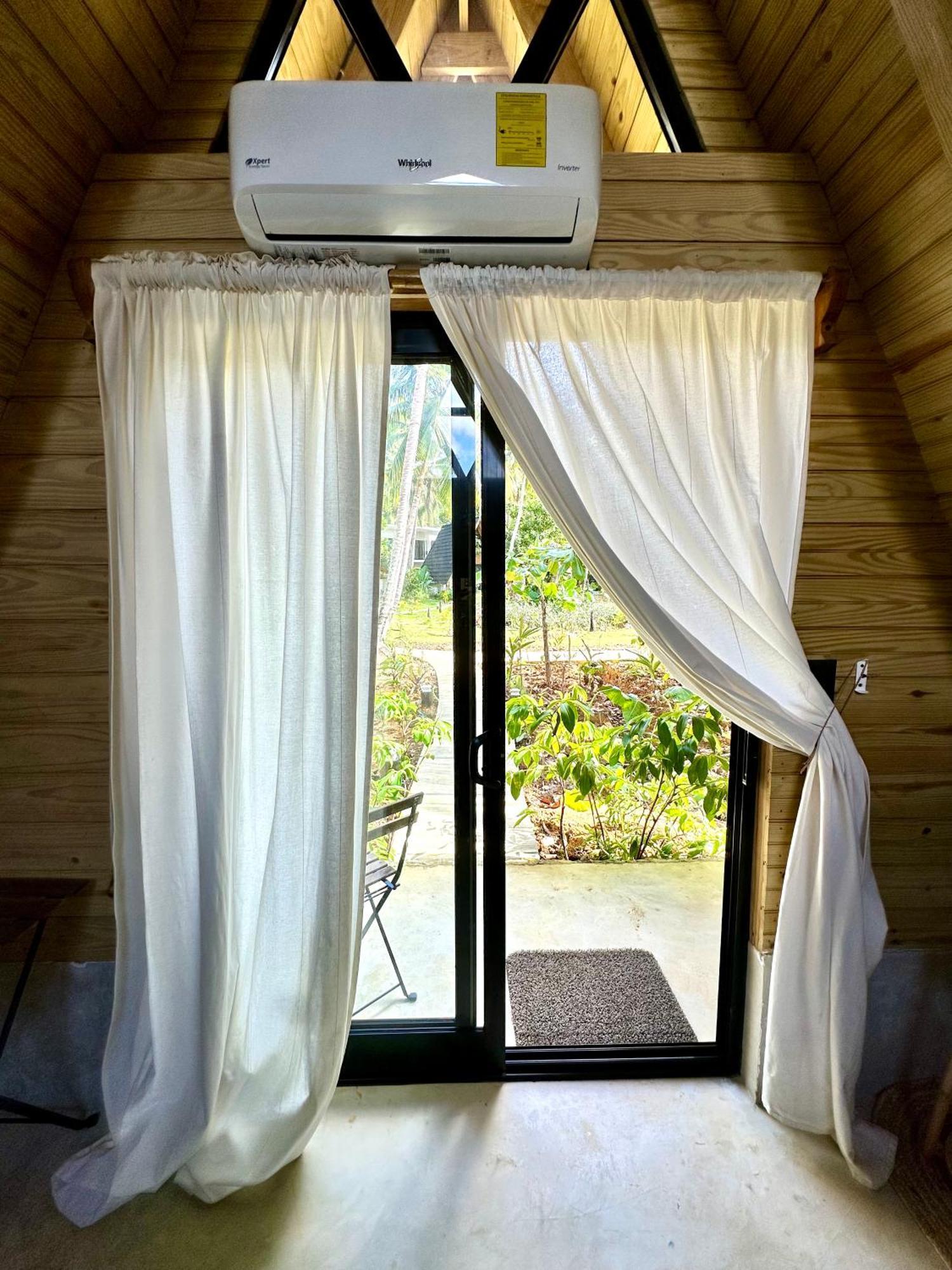 Leisy'S Garden Hostel & Rooms Samana Luaran gambar