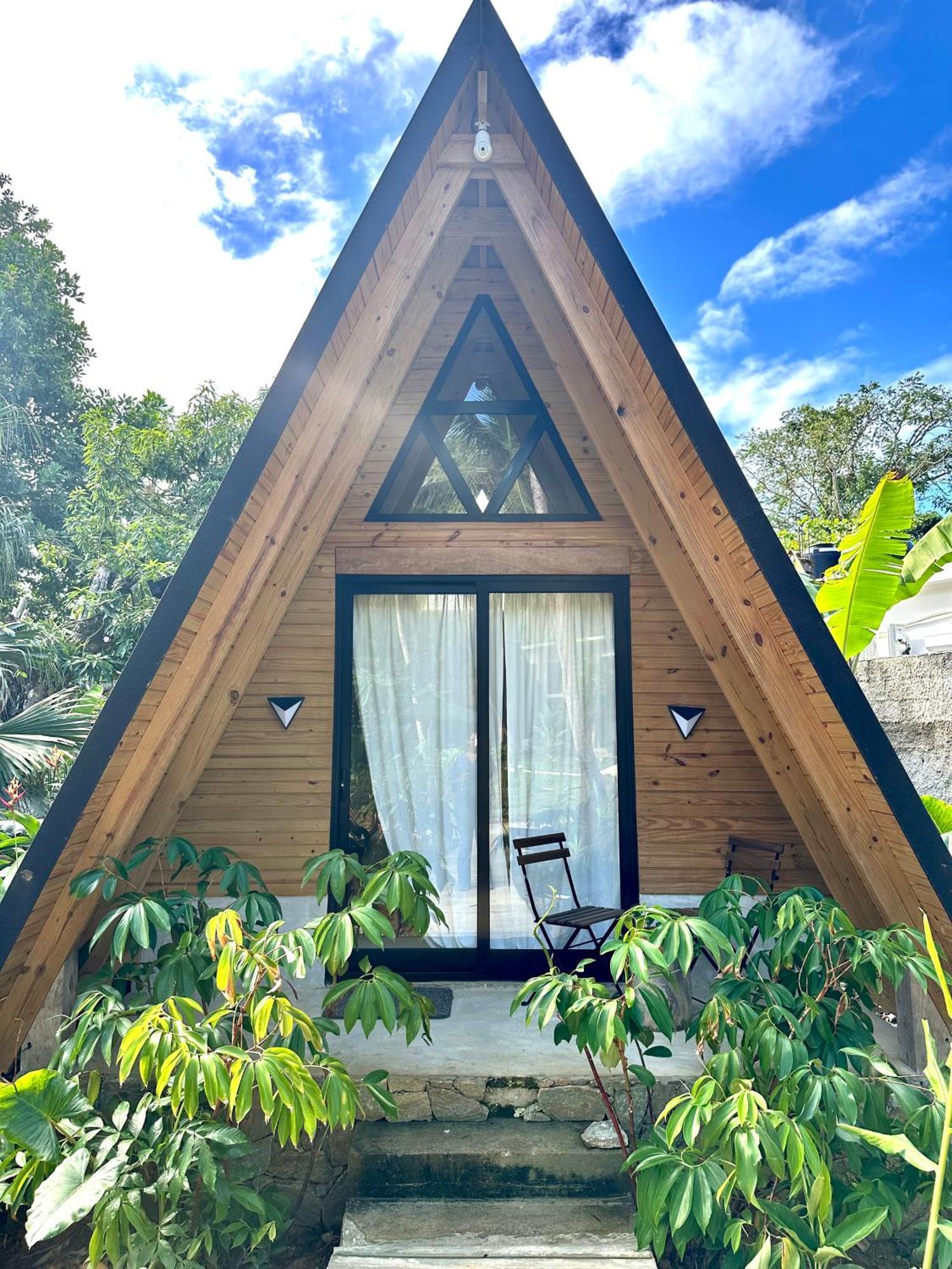 Leisy'S Garden Hostel & Rooms Samana Luaran gambar